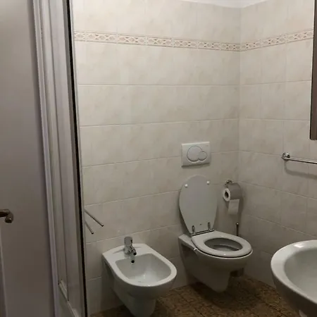 Agriturismo La Sorgente מלון דירות *